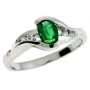 Emerald & Diamond Ring