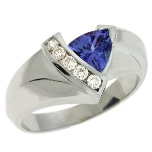 Tanzanite & Diamond Ring