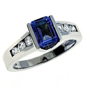 Tanzanite & Diamond Ring