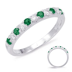 Emerald & Diamond Ring