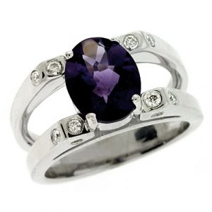 Amethyst./diamond Ring