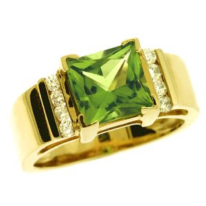 Peridot. & Diamond Ring