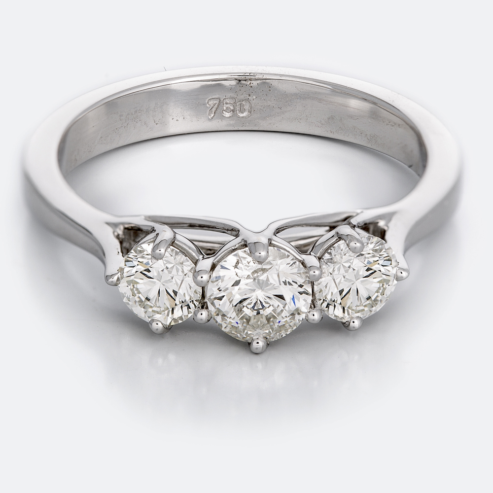 three stone wedding ring